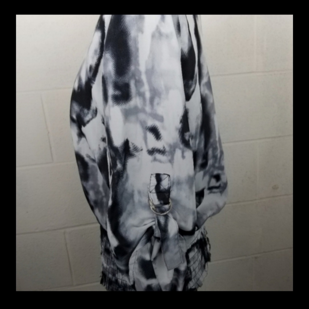 NWOT! MICHAEL KORS SPLATTER DESIGN BLOUSE - Picture 8 of 11